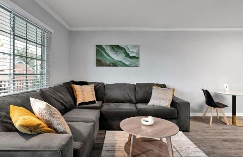 Groovy 1BD near Duke, Downtown, and DPAC - Foto 1