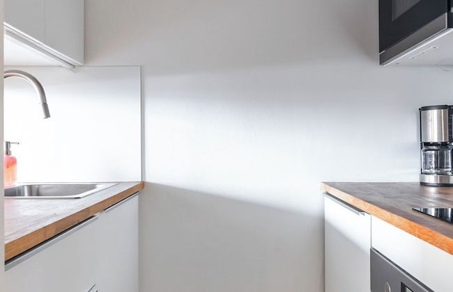 Central Studio Apartment with Balcony - Foto 4