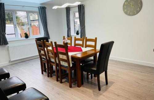 4-Bedroom Cottage in Healing, Grimsby - Foto 16