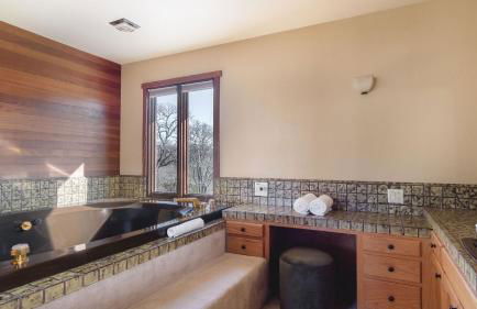 Gable by AvantStay Beautiful 3.5 Acre Oasis w Gorgeous Views Pool Hot Tub - Foto 18