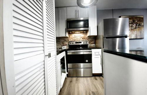Stylish and Pet-Friendly Apartment in Beacon - Photo 4