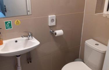 The Green Light House Studio 24 - Free Private Parking - Foto 41