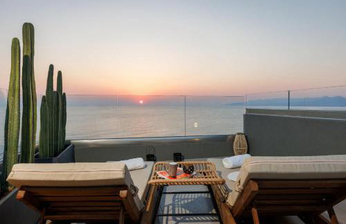 Hersonissos Beach Front Suites - Photo 92