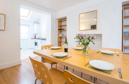 Inglenook House - Photo 4