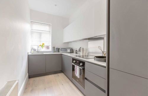 2 Bed Close to Windsor Castle, Ascot Races - By Tempstay - Foto 4