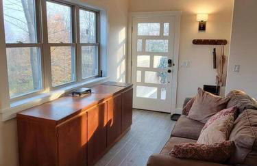 Modern, bright & calm 1 BR / 1 bath farm retreat - Photo 21