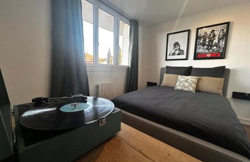 Appart T3 Stratégique - Parking - Accès A64 - Foto 6