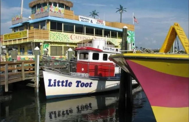 2 Bedroom Waterfront Pool Side! - Foto 40