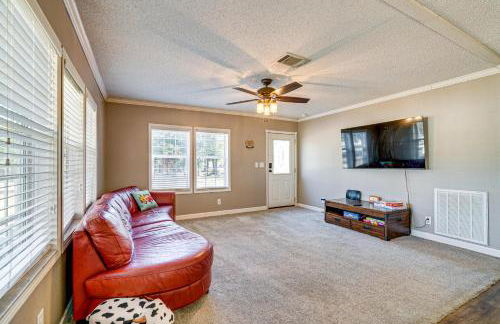 Paddle, Swim and More! Charming Home in High Springs - Foto 1