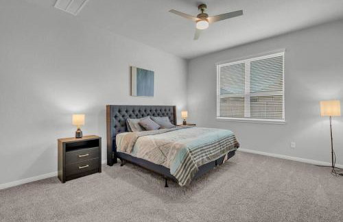 Luxury Retreat in Serene Surroundings, 4 Bedrooms Corporate House, Entire house with full amanities, Convenient location Near Medical Centers and Downtown - Foto 22