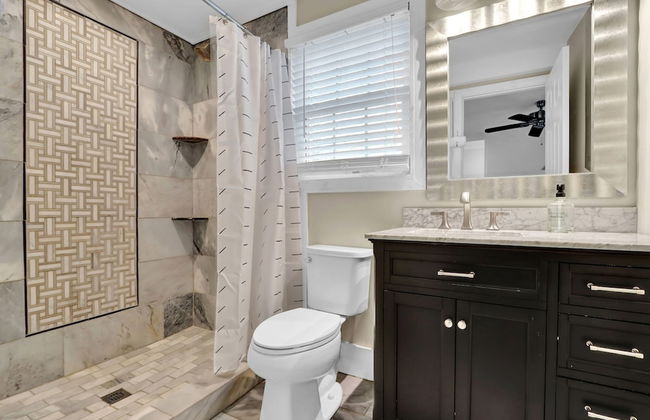 Heart of Buckhead Message Now for Summer Special - Foto 17