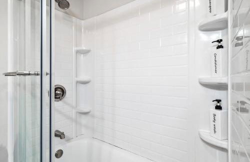 Countryside Getaway Large Shared Yard & Parking in Vermilion - Foto 42