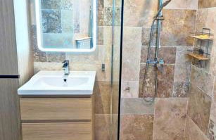 3P 72m2 Climatisé Vue exceptionnelle Cathédrale St Nicolas et Mer - Foto 21