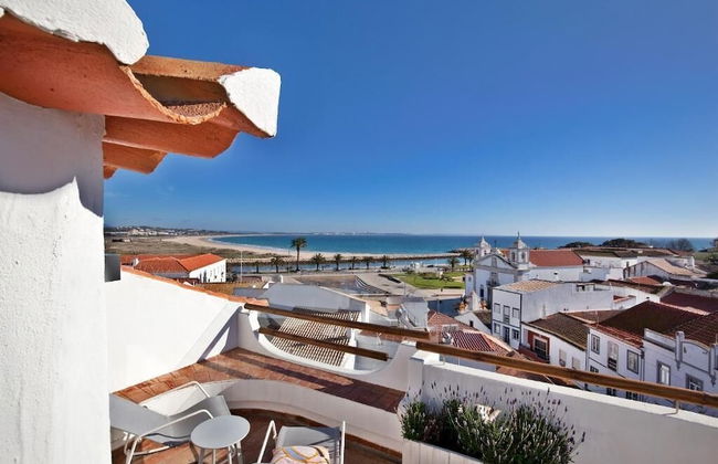 The Salty Lodge - Photo 1