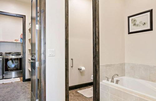 Vacation Station Private Hot Tub - Foto 18