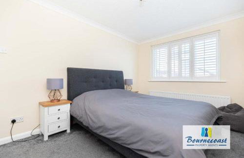 AUSTER CLOSE by BOURNECOAST - A Family Home with Garden and Parking - WIFI - HB9617 - Foto 12