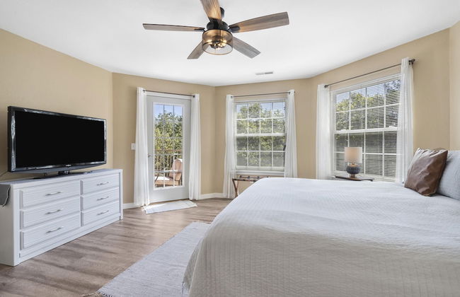 Serene Escape at Table Rock Lake - Photo 7