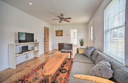 Charming Cottage with Yard - 2 Mi to Tinker St! - Foto 6