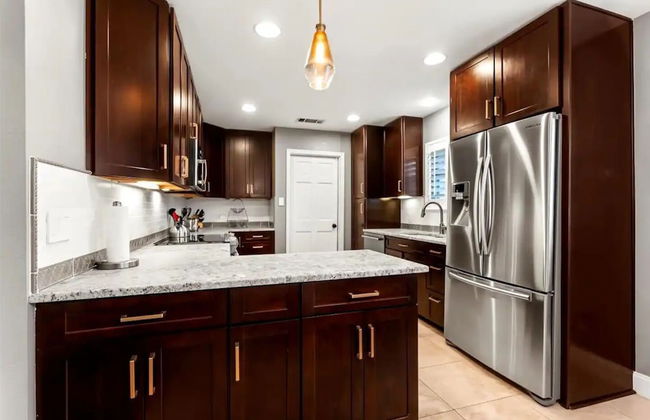 Spacious Retreat with Private Pool - Foto 6