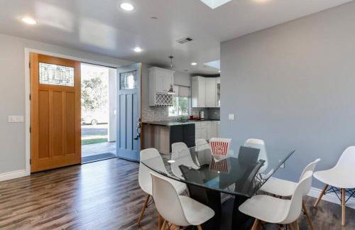 Stylish Modern Lake Balboa Retreat 3 Bedroom House - Foto 5