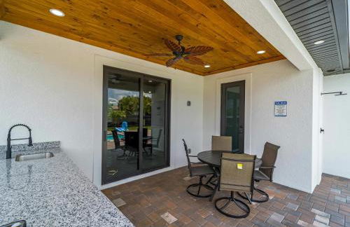 Brand-New - Contemporary Gem-Pool Game Room BBQ - Foto 29