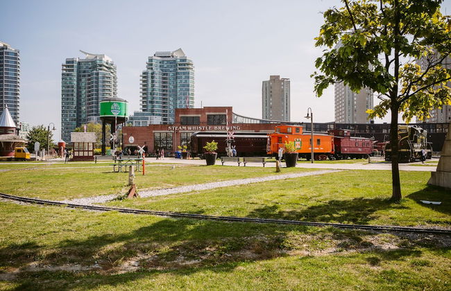 QuickStay - Modern 2-Bedroom Condo, Panoramic City Views - Foto 38