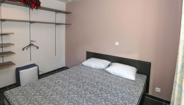 Sleek Stay by the Sea - Foto 5, Habitación