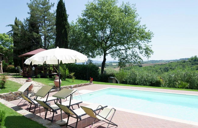 Villa with Private Pool near Cortona in Calm Countryside & Hilly Landscape - Foto 7