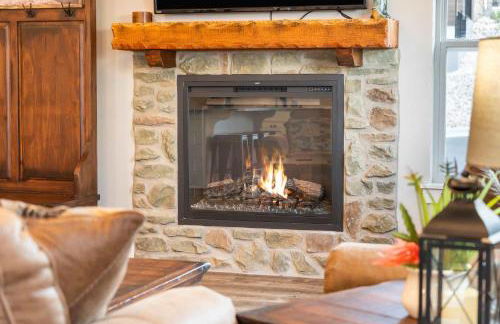 A Birds Eye Bridge View - 5 BDR with Private Hot Tub - Foto 22