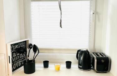 Mola Apartments- Trendiges Apartment in der City-Nähe Dortmund-Terrasse-3 Gäste-WLAN - Foto 10