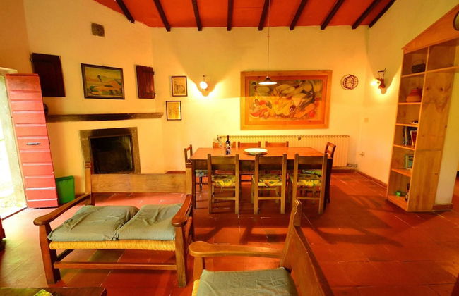 Spacious Home With Shared Pool - Photo 29