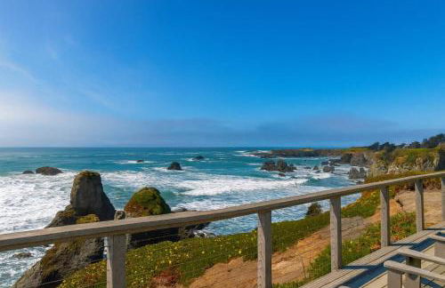 Seaside Elegance Oceanfront Escape with 3 Suites - Foto 29