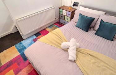 COZY Apartment 4 - Photo 12