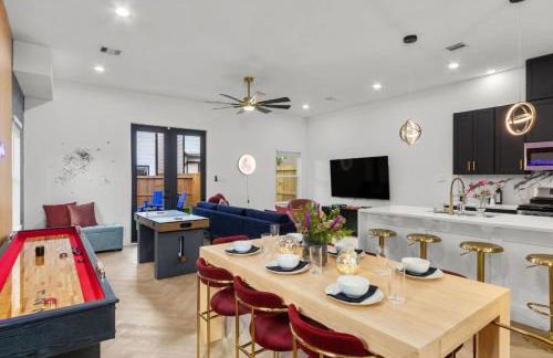 Chic 4BR Getaway Near NRG TMC - Foto 6