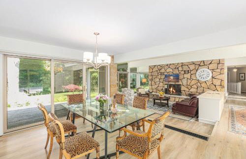 Bright 4BDR Home by Lake MI Arcadia Bluffs Portage Lake More - Photo 12