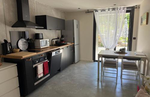 Gites Les Rochers de Plaisians avec piscine privée - Foto 13