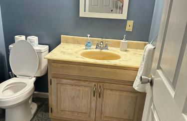 The Cozy Getaway Grill & Roku at Your Convenience! - Foto 60