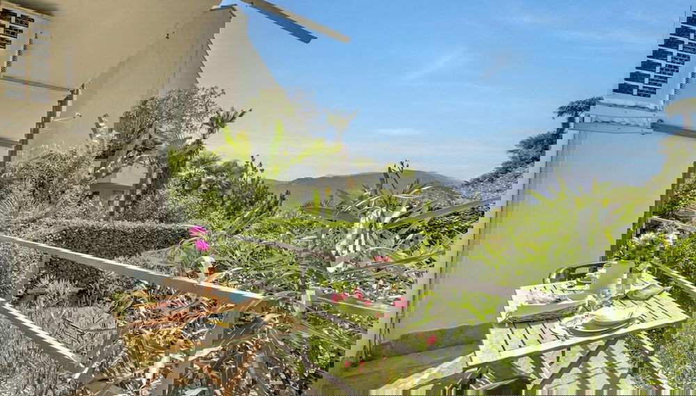 Apartment View And Pool - Foto 1, Profilbild