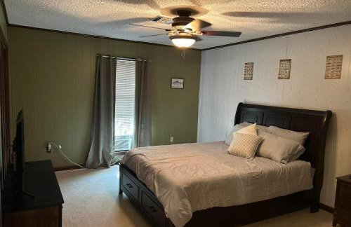 Waterfront Home in Killian - Foto 24