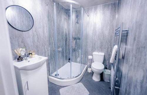 10BR 4Bath Home, Stag Do, Contractors, Big Group - Foto 36