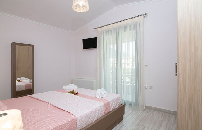 Villa Sirokos Lefkada With Pool - Photo 2