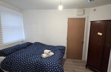 Fantastic Studio in Morden - Photo 1