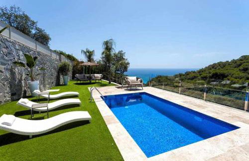 Lujo con piscina climatizada,jacuzzi,playa privada - Foto 1