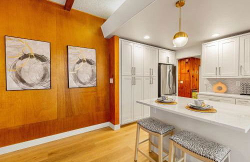 Spacious Mid Century Modern Sunroom Rambler - Foto 8