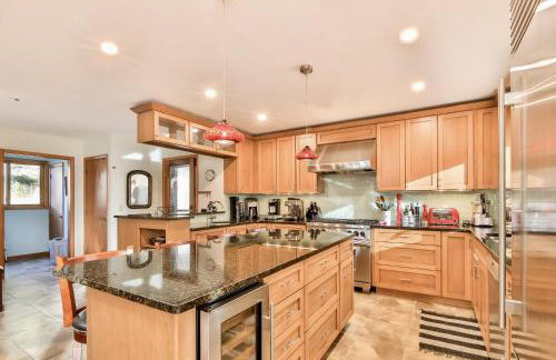 Mountain house w/ stunning views & gourmet kitchen - Foto 10