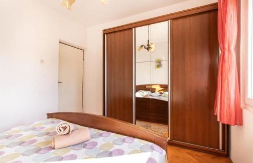 3 Bedroom Stunning Home In Modric - Photo 21