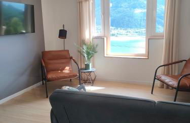 Le Duplex du Plongeoir - spacieux T3 de 65m2 avec vue sur le lac de Serre Ponçon - Foto 3