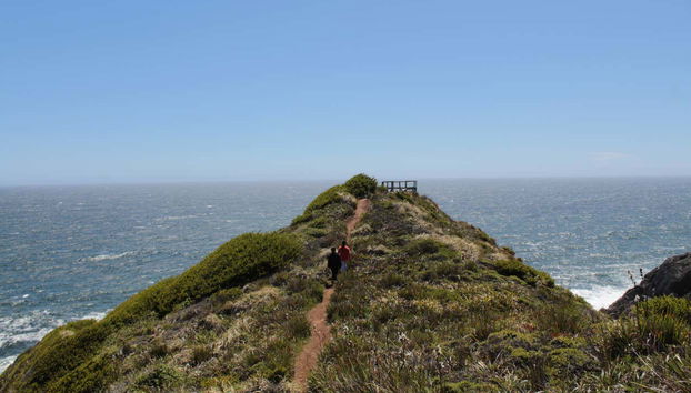Un promontorio sobre el océano Pacífico