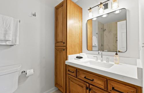 Aubie's Hangout - Walk to Downtown & Campus! - Foto 37