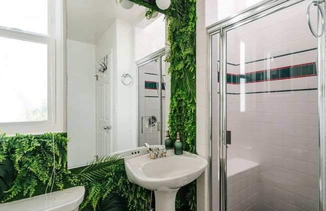 Hollywood Hills Sunset Strip Home w Hottub - Photo 22